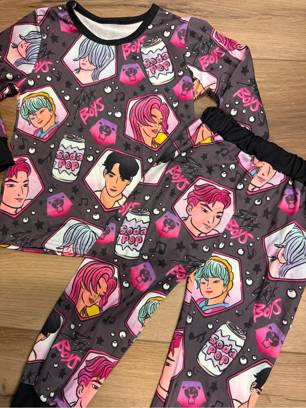 Kpop Saja Boys lounge set